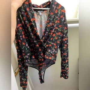 Dress to impress without having to worry about ticking it back in.